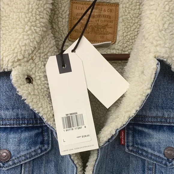 SALE❤️❤️❤️Levi's Blue Jean Jacket Classic Denim Style - Picture 4 of 4